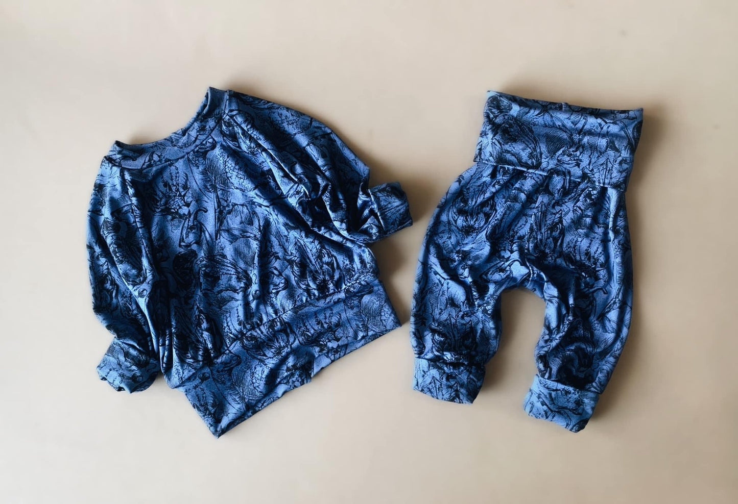 C. Adams - RTS 3/6m Dolman & Harems