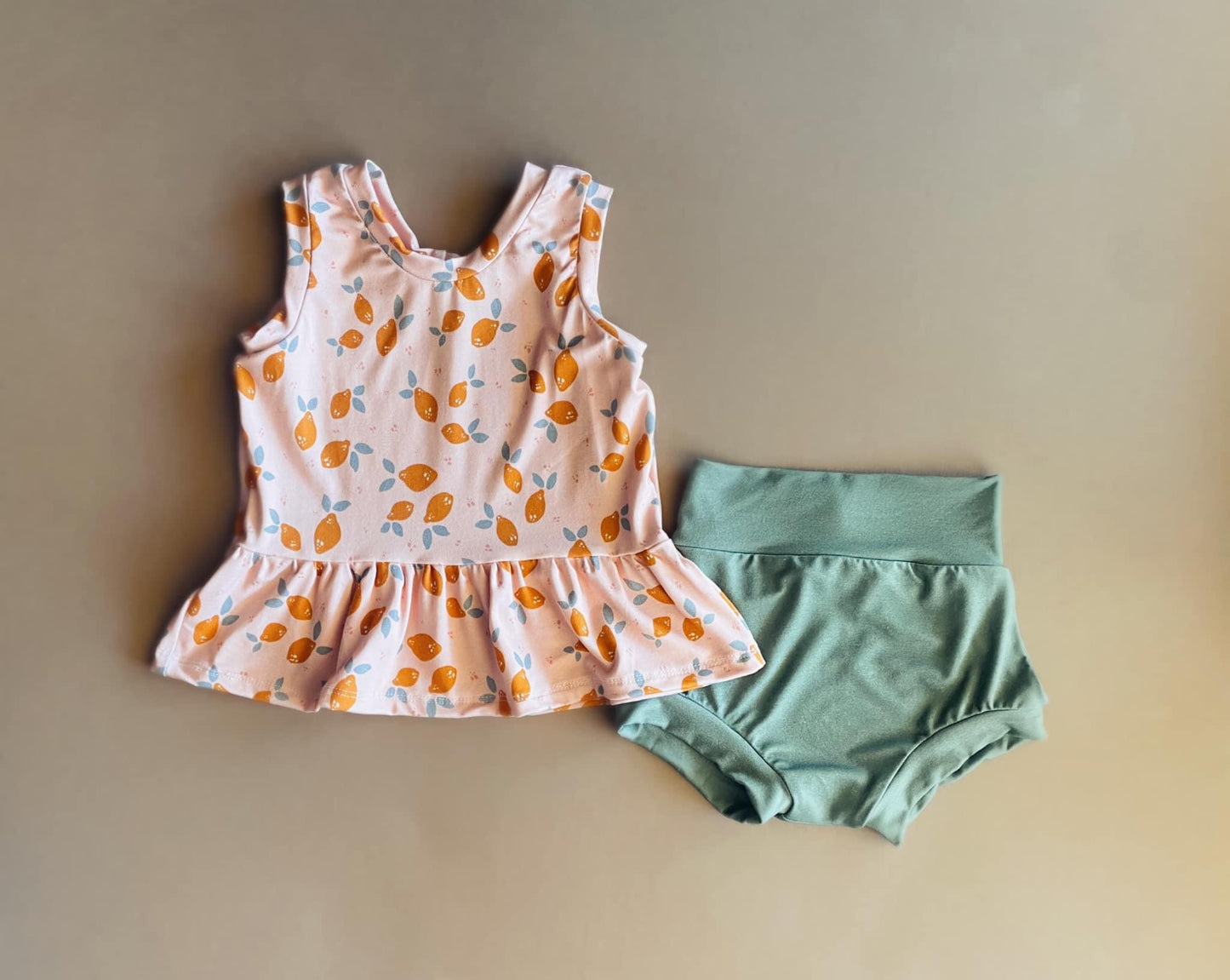 RTS 18/24m Peplum & Bummies