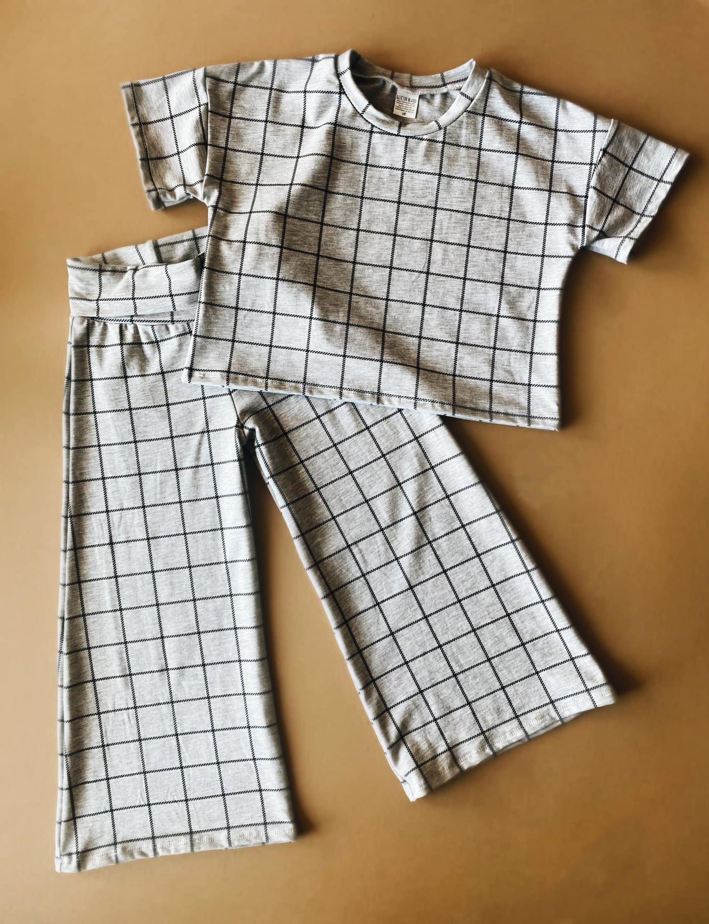 R. King - RTS 5T Vintage Tee & Daphne Pants
