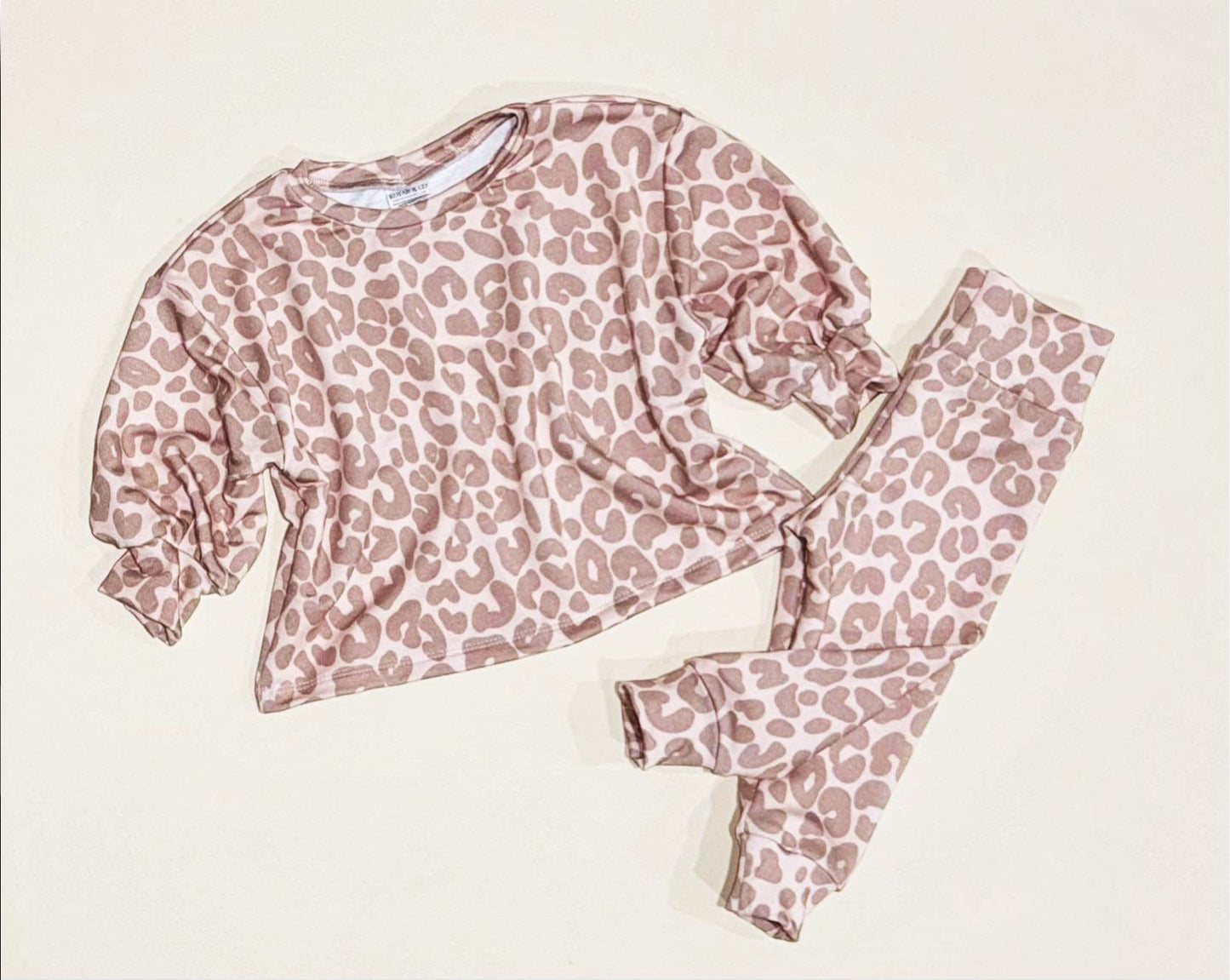 A. Bolain - Oversized Tee & Leggings Set