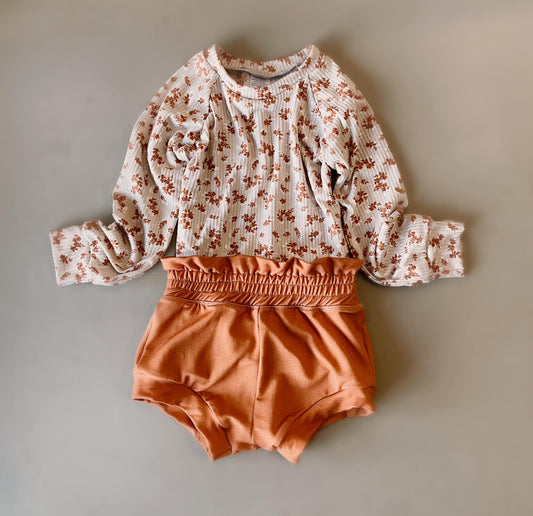 K. Thomas - 4T Bloomsbury Top & Ruffle Waist Shorties