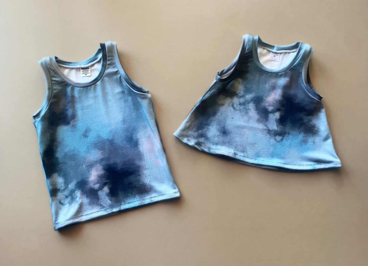 R. King - Mystery Sunny Tank