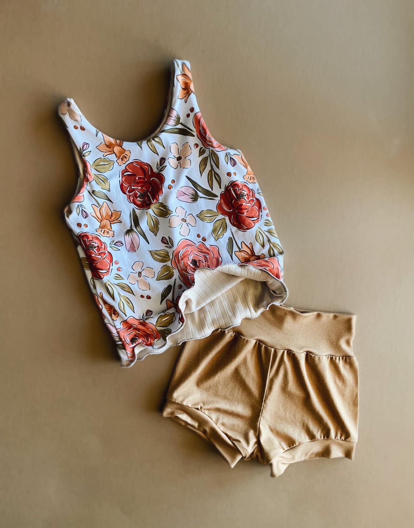 L. Ila - RTS 3T Summer Top & Olive Shorties