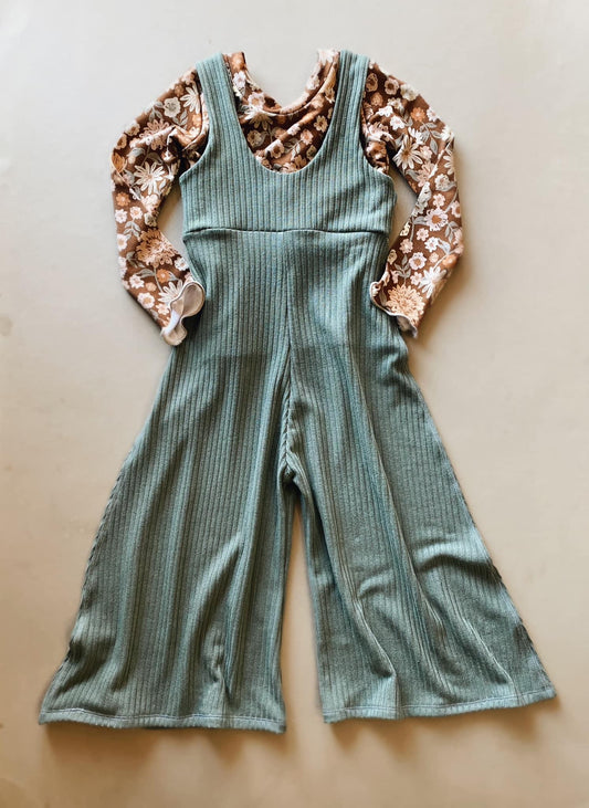 J. Twilley - RTS 2T Pinafore Wideleg & Bloomsbury